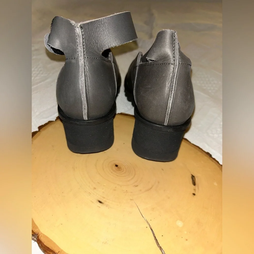 LOINTS of HOLLAND Selena Gray Leather Ankle Strap Wedge Heel Shoes Sz 38